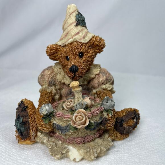 1993 Boyds Bears & Friends "Bailey's Birthday" #2014 Cake w/Candle - Picture 1 of 9